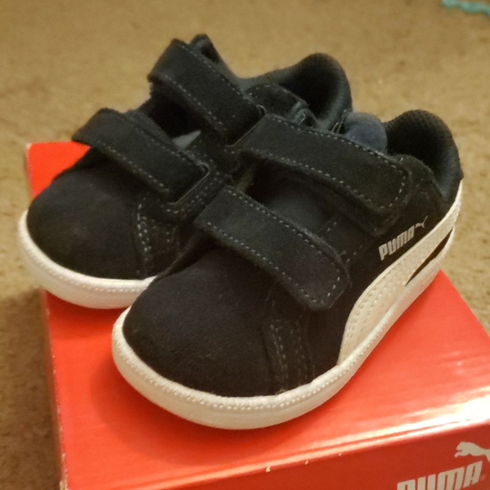 Baby shoes